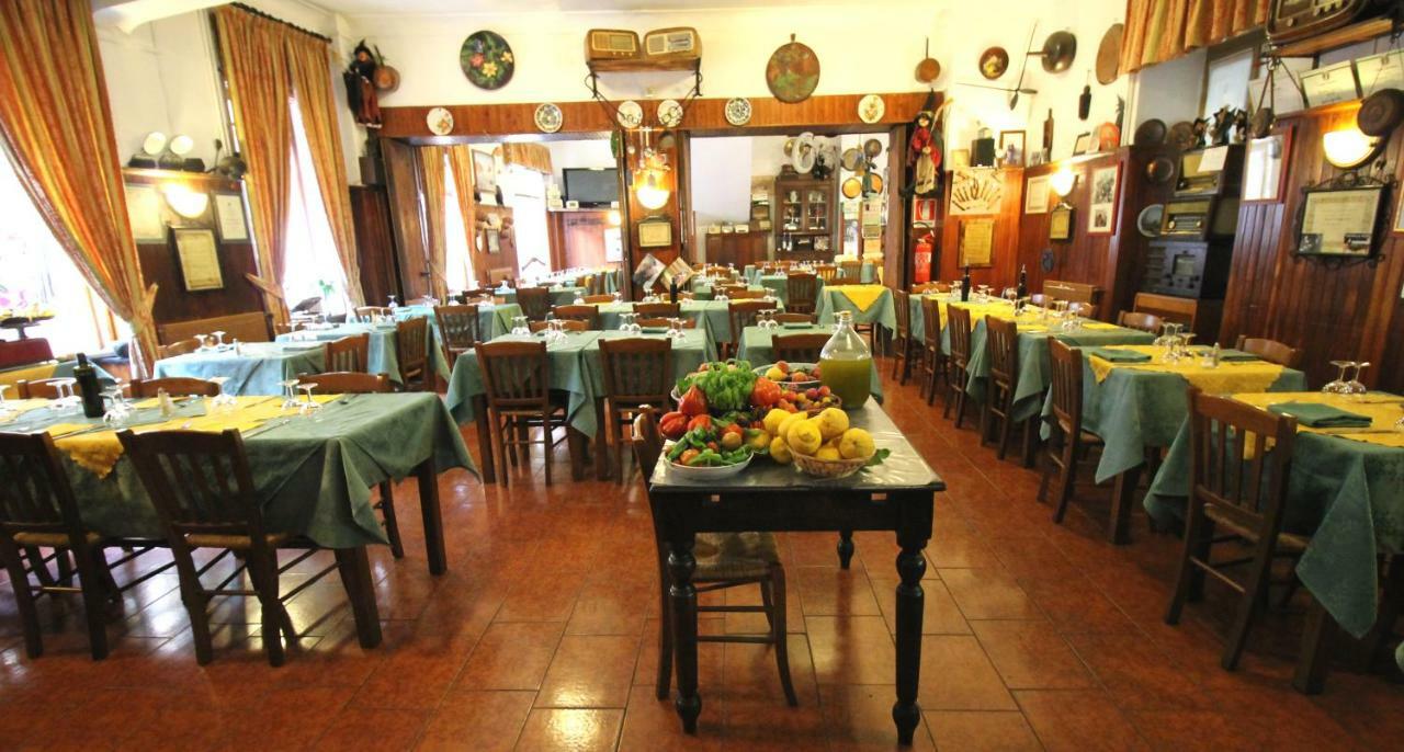 Albergo Santo Spirito Molini di Triora Exterior foto