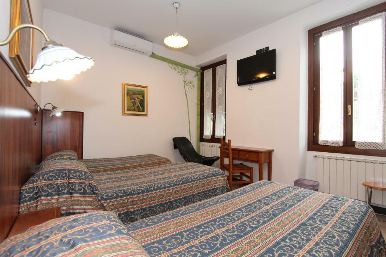 Albergo Santo Spirito Molini di Triora Exterior foto